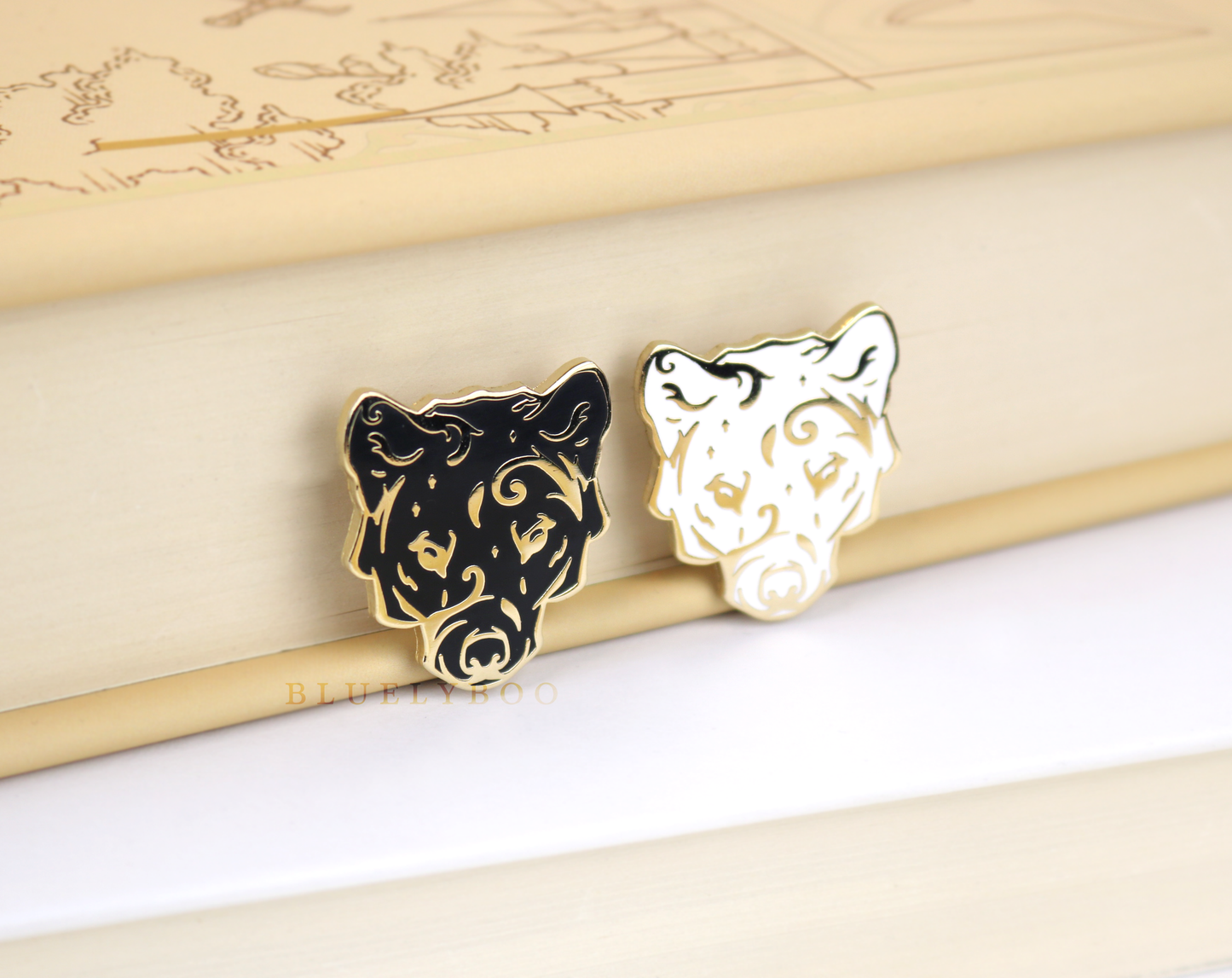 Wolf Pin