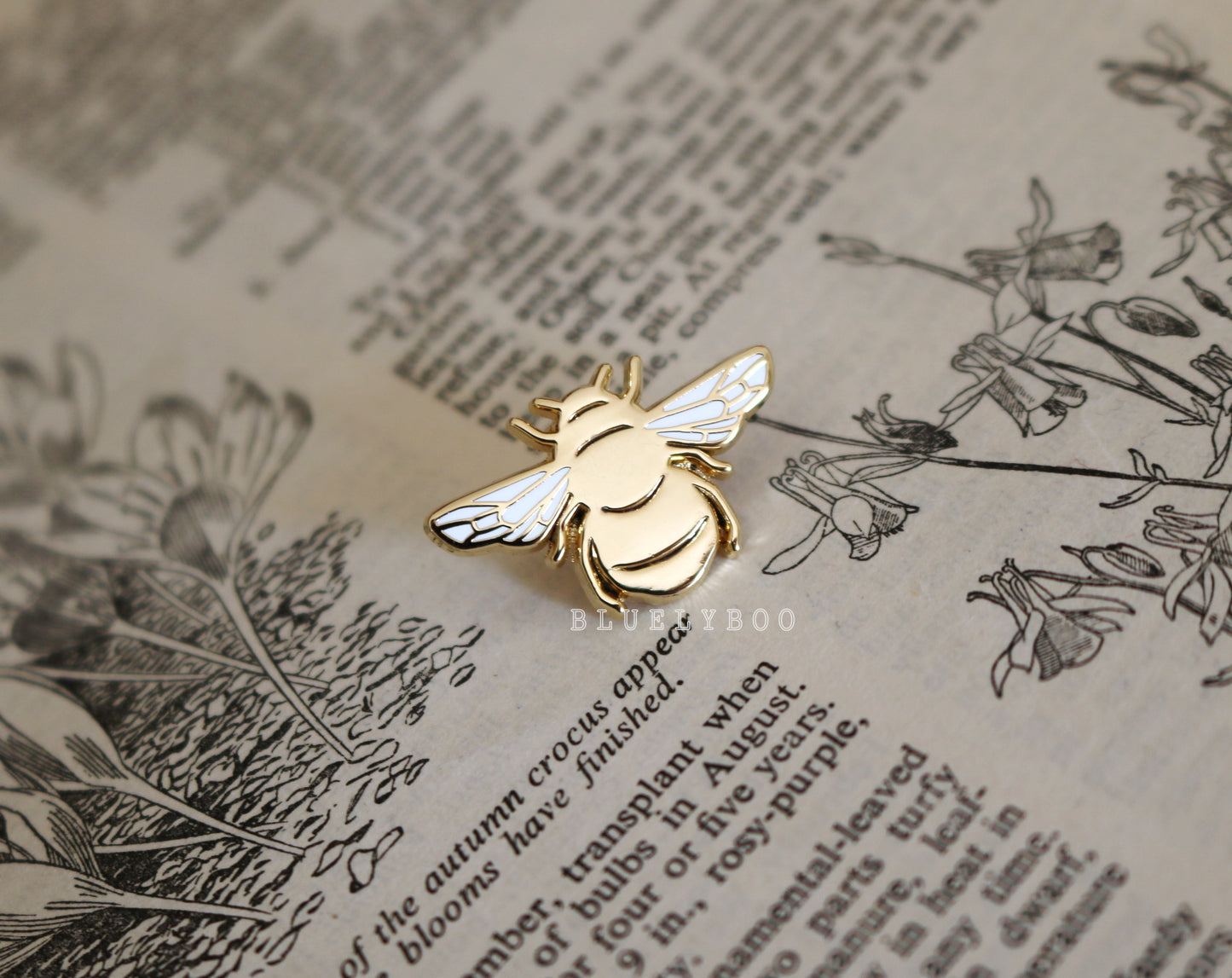 Bee Mini Pin